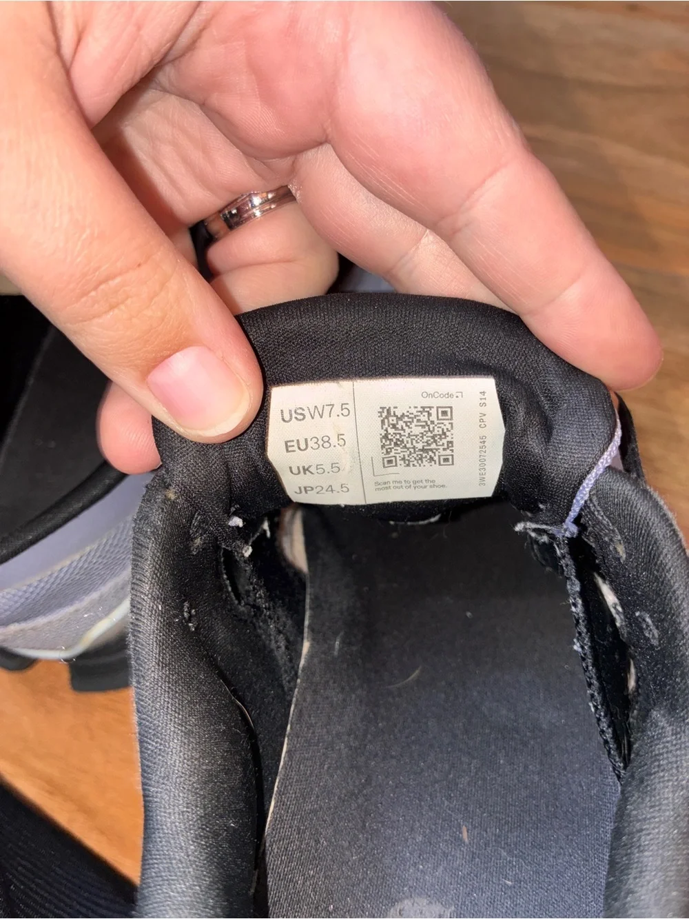 On Cloud X Women’s Athletic Training Sneaker Shoes, gray - size 7.5